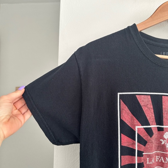 La Familia graphic men’s t-shirt sz: Med - Picture 2 of 5